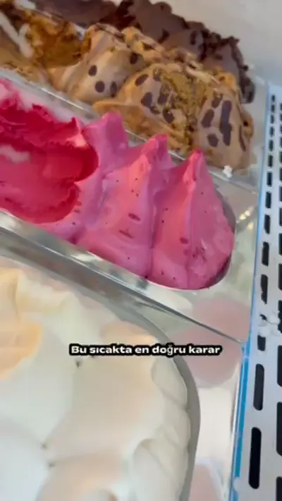ZİN Cafe tatlı ve dondurma çeşitleri